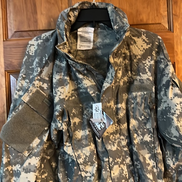 New ECWCS Army Jacket Camo S-R NWT - Picture 2 of 2